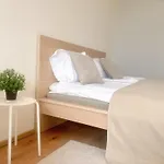 Modern Flat Your Parking Space And Metro Nearby Апартаменты