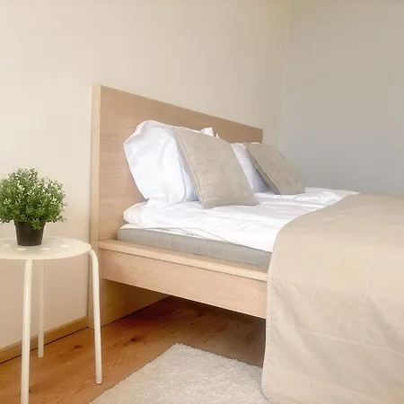 Modern Flat Your Parking Space And Metro Nearby شقة