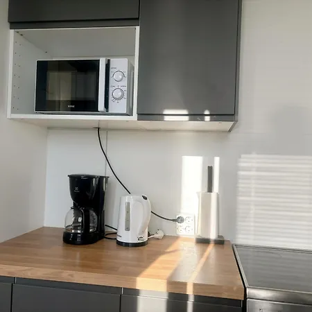 Modern Studio, Private Free Parking ,near Metro Apartament Helsinki